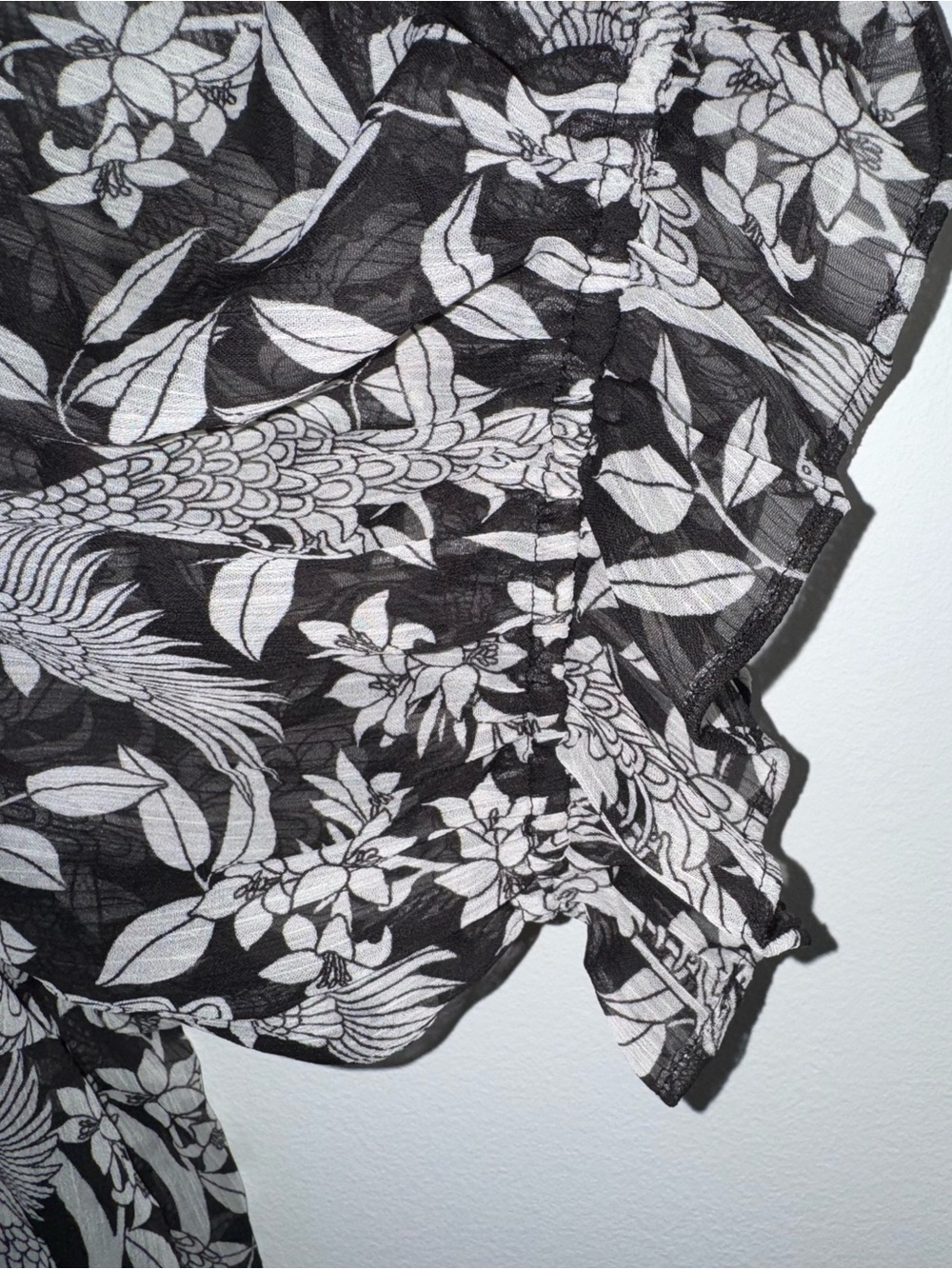 LC Lauren Conrad Black and White Floral Dress - Picture 4 of 8